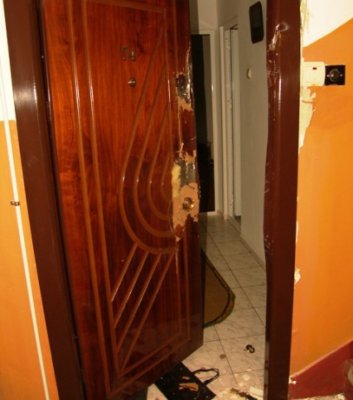 Descoperire macabră într-un apartament din Constanţa: o femeie pe care vecinii n-au mai văzut-o de 2 luni, găsită moartă